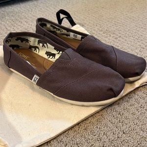 Toms slip on shoes
